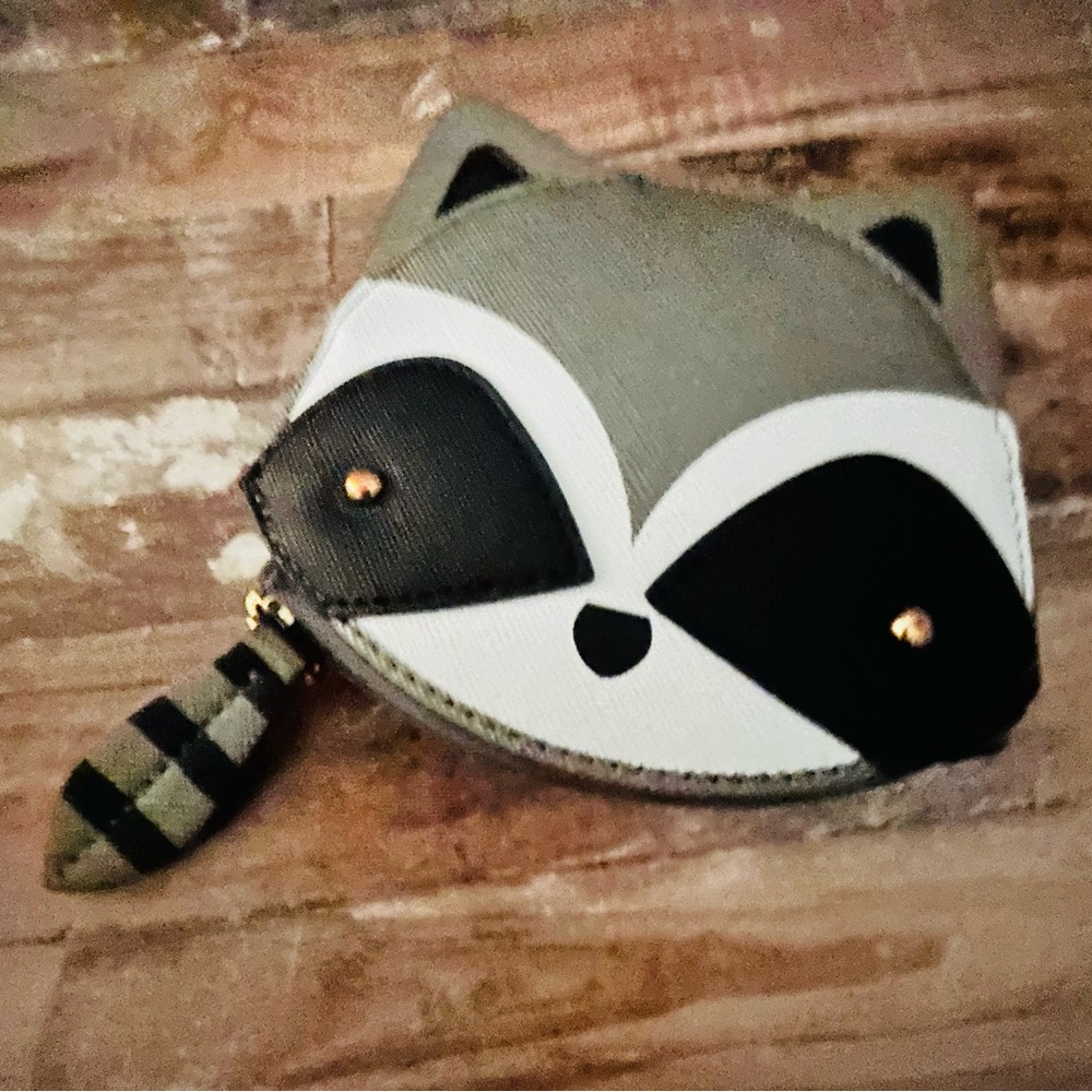 GUESS Raccoon Coin purse!